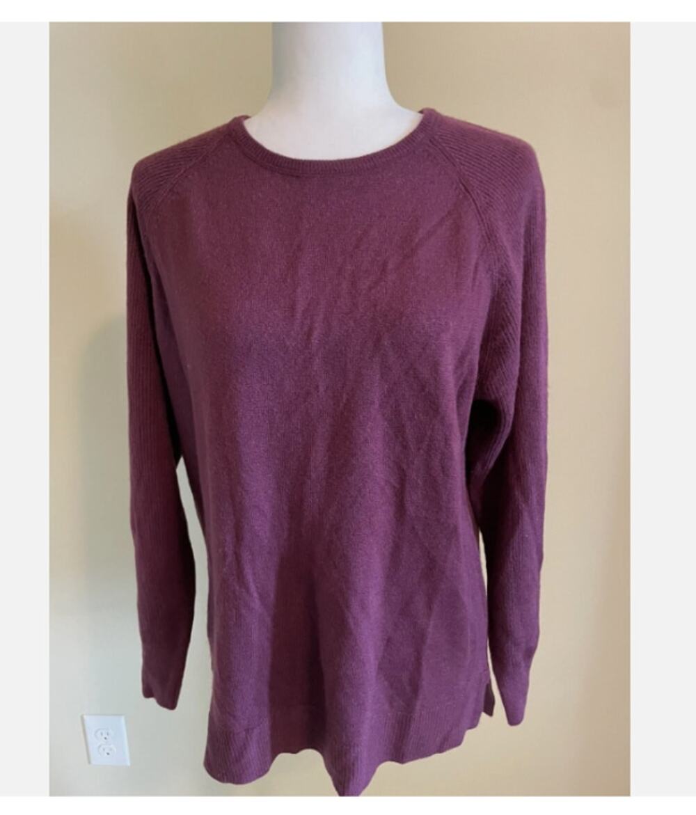 Sweet Romeo Women's Eggplant Modern Raglan Sleeve Pullover Sweater Size LARGE